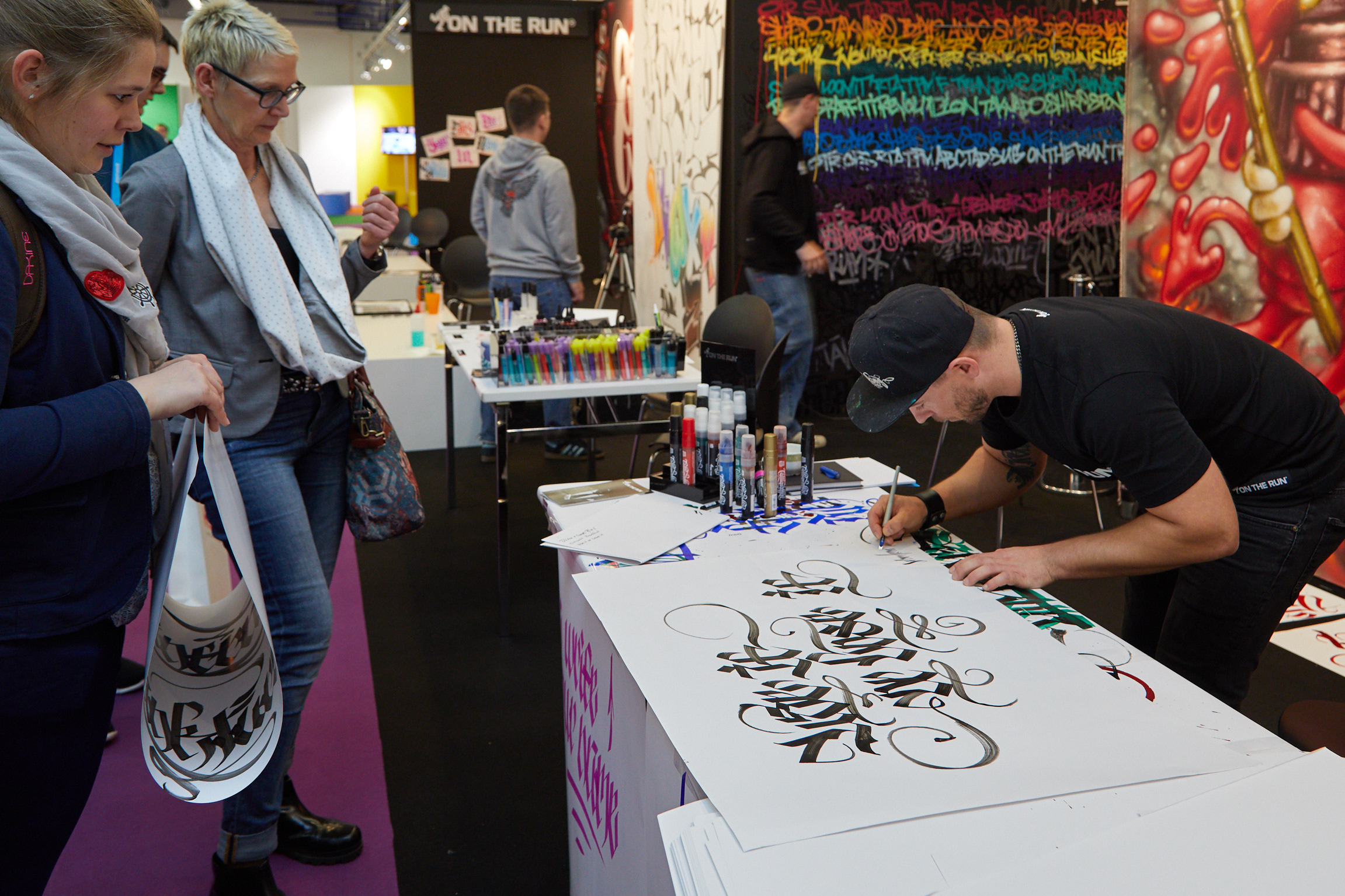 creativeworld-street-art-01