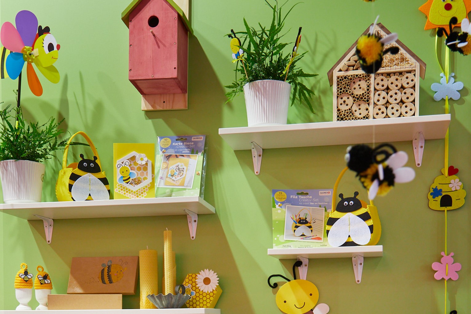 As a trend motif, the bee stands for sustainable thinking and action, which is also becoming increasingly important at Creativeworld.