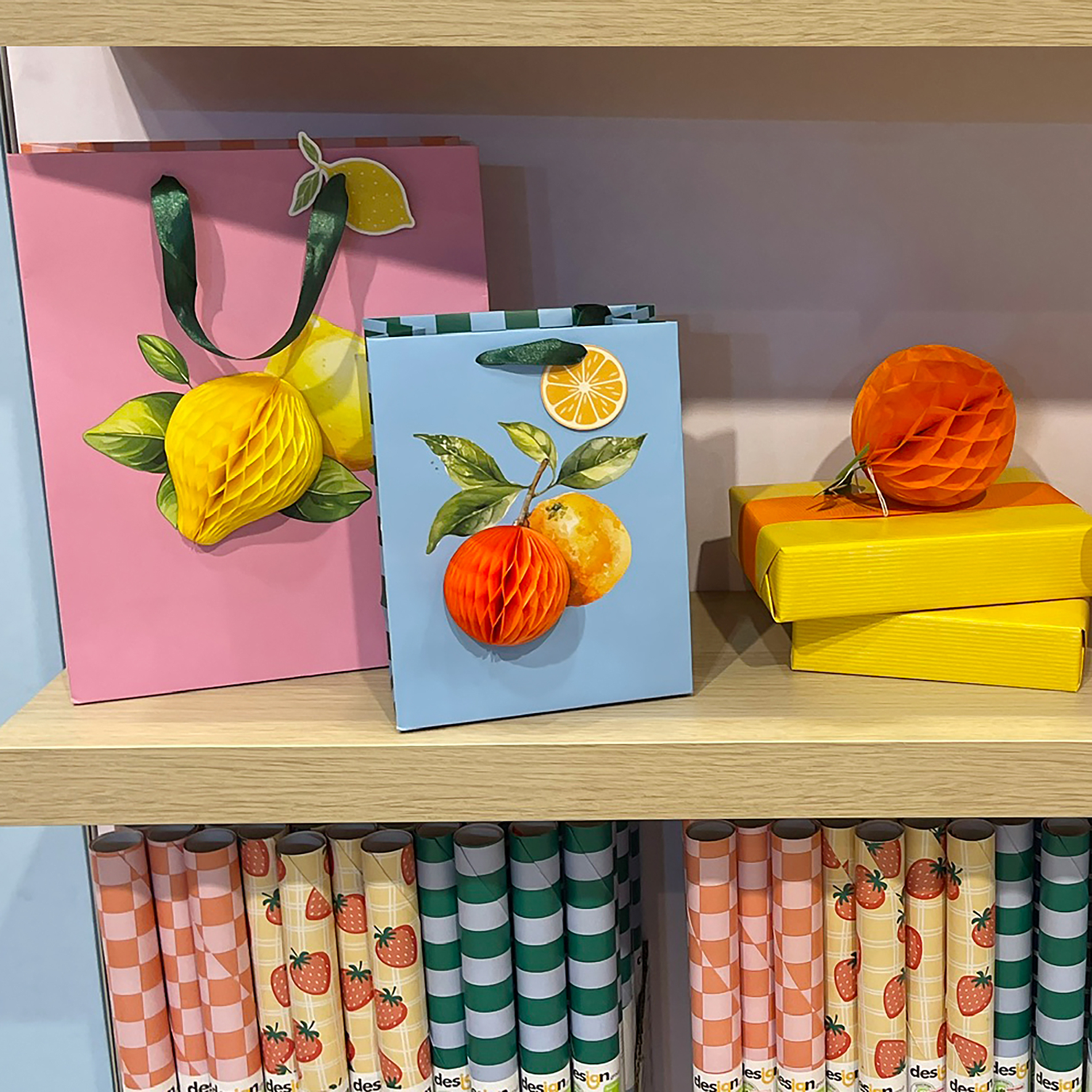 design-group-zitronen-geschenkpapier