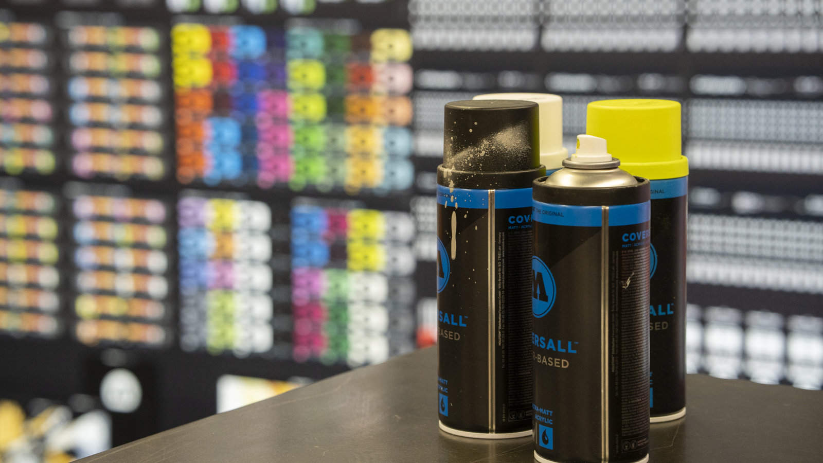 Graffiti Spraydosen auf der Creativeworld